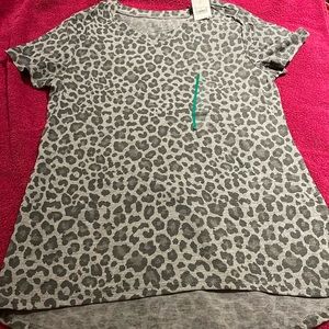 *NWT* Grey Zoe + Liv Leopard Print T-shirt